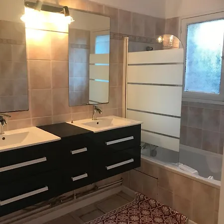 Avec Terrasse, Apartamento